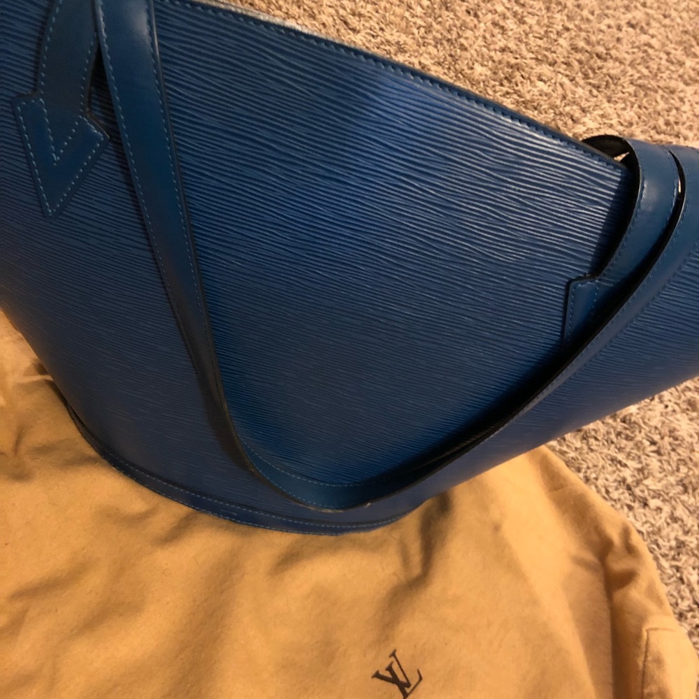 Authentic Louis Vuitton Saint Jacques Epi  blue